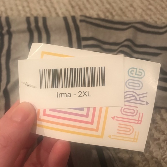 Lularoe irma - Picture 4 of 5